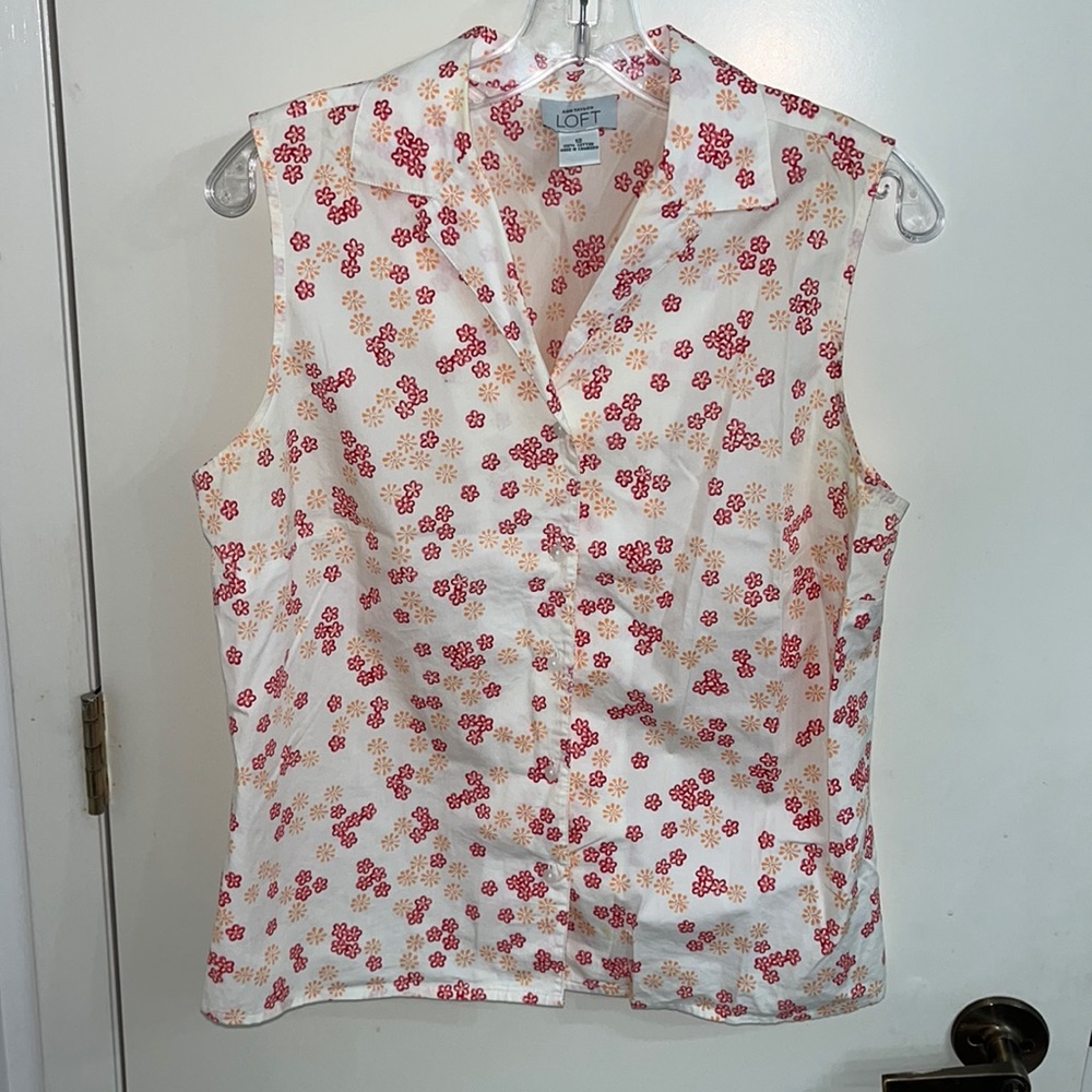 3/$25 ANN TAYLOR LOFT Button up blouse with collar